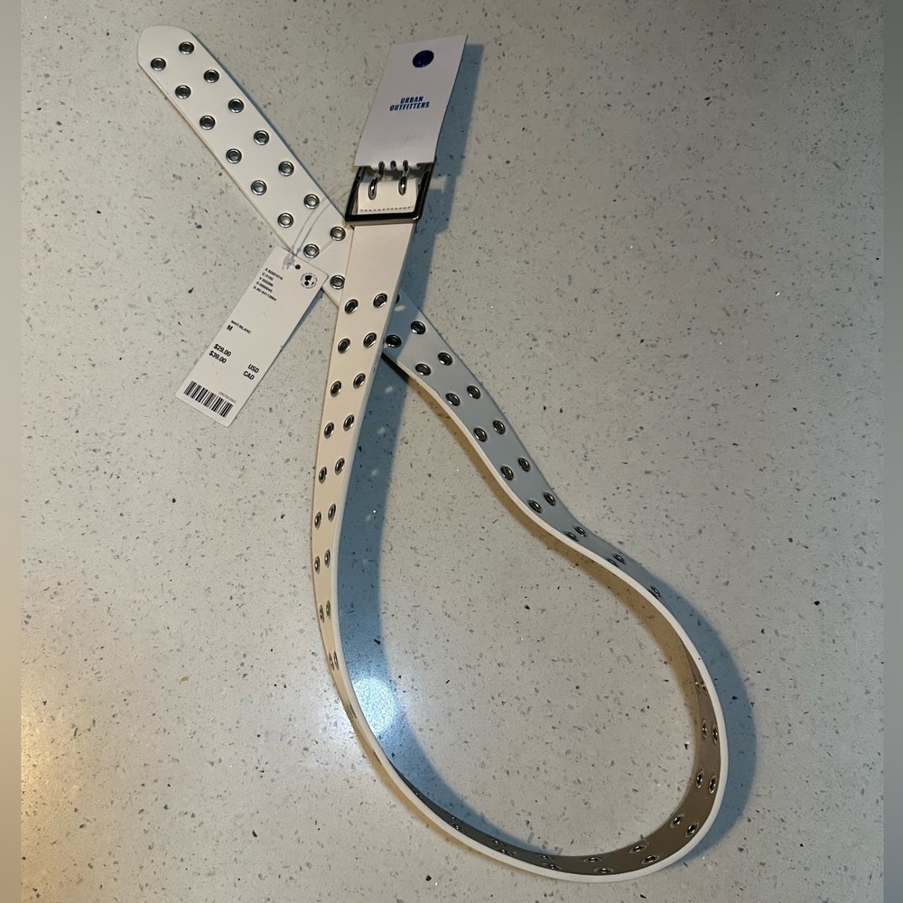 NWT urban outfitters belt, white w silver cut out details